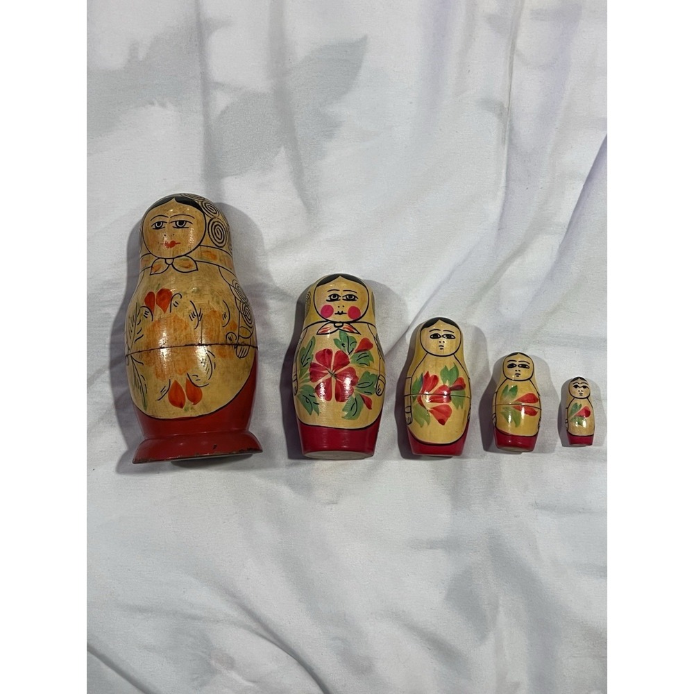Vintage Russian Nesting Dolls Made In USSR Hand Painted Total Of 5 - Picture 2 of 8